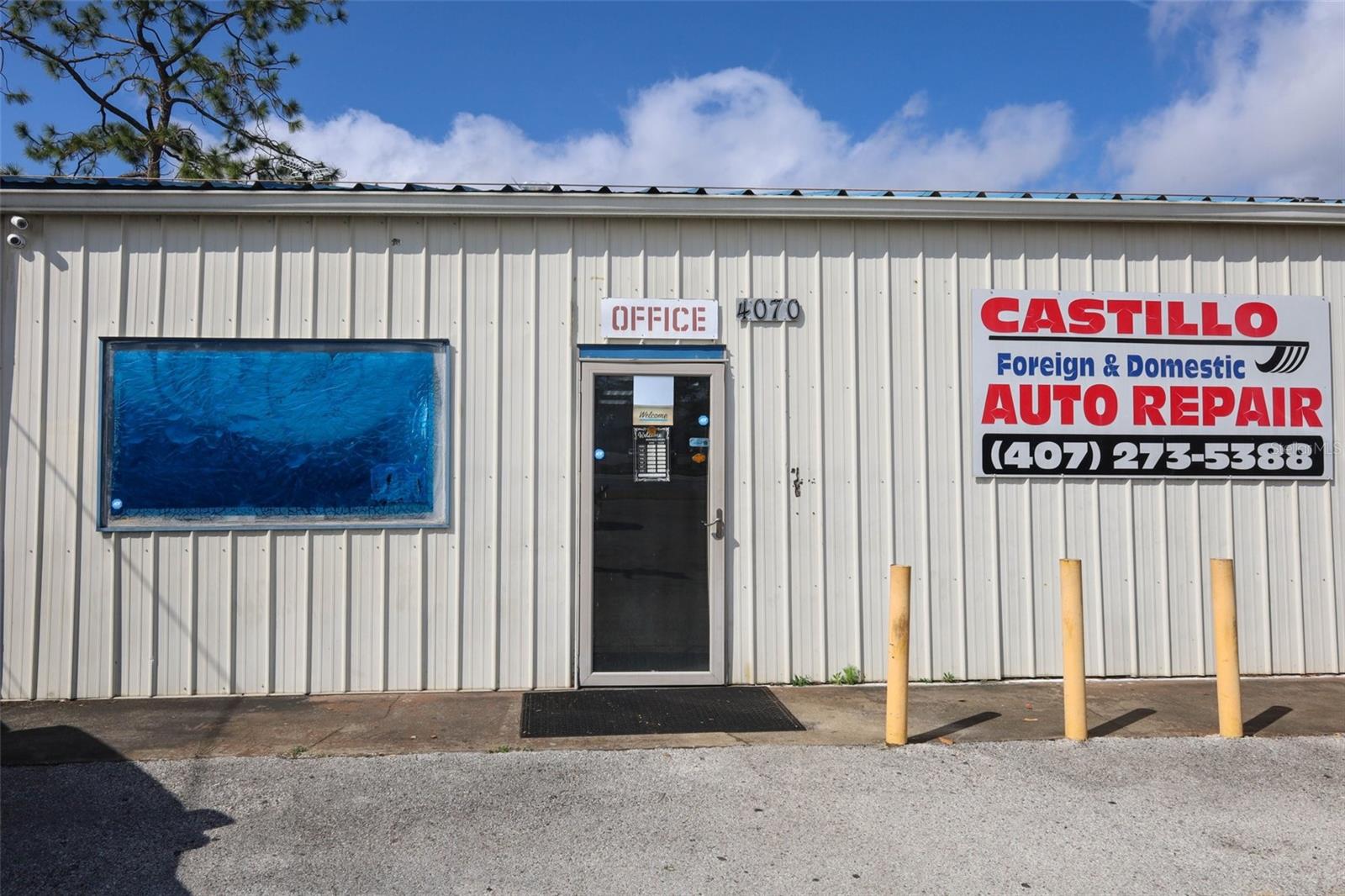 Image 4 of 66 For 4070 Goldenrod Road