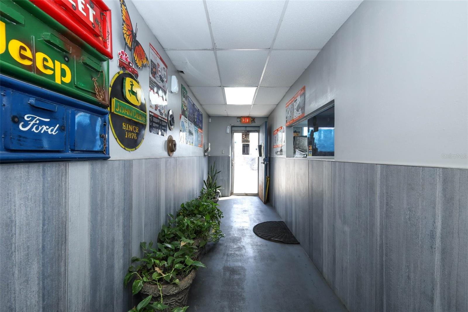 Image 5 of 66 For 4070 Goldenrod Road