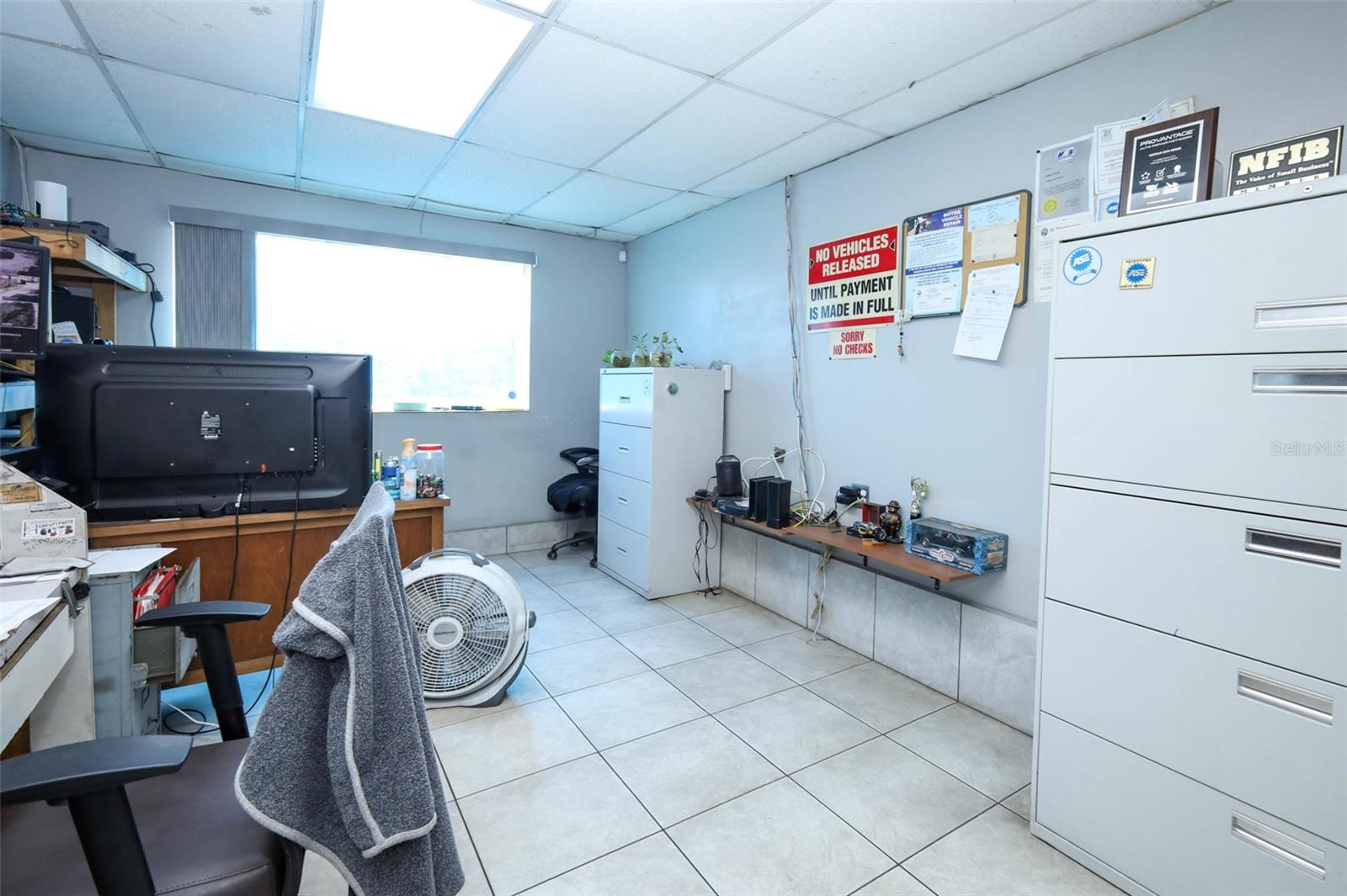 Image 8 of 66 For 4070 Goldenrod Road