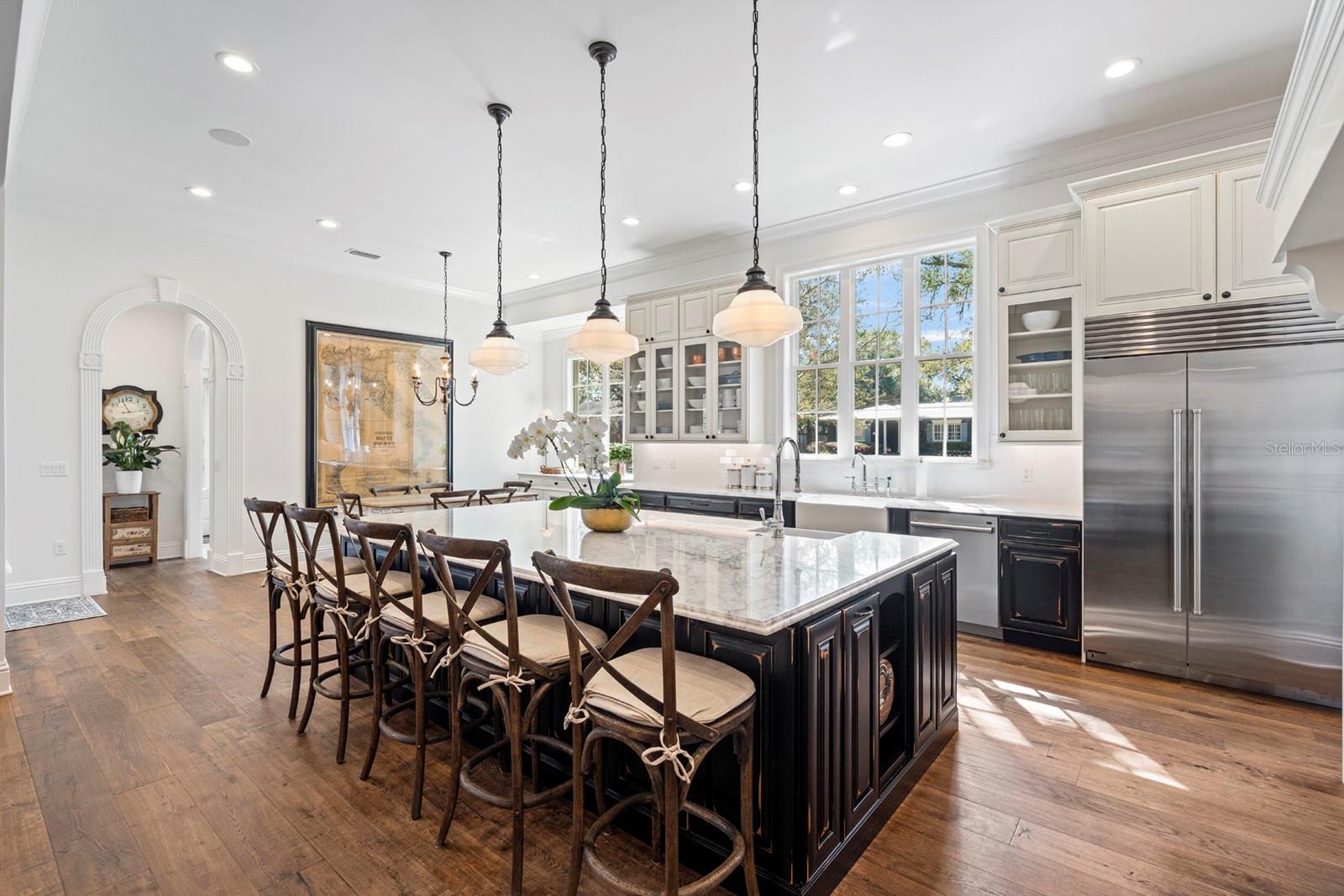 Image 11 of 39 For 2040 Randall Circle