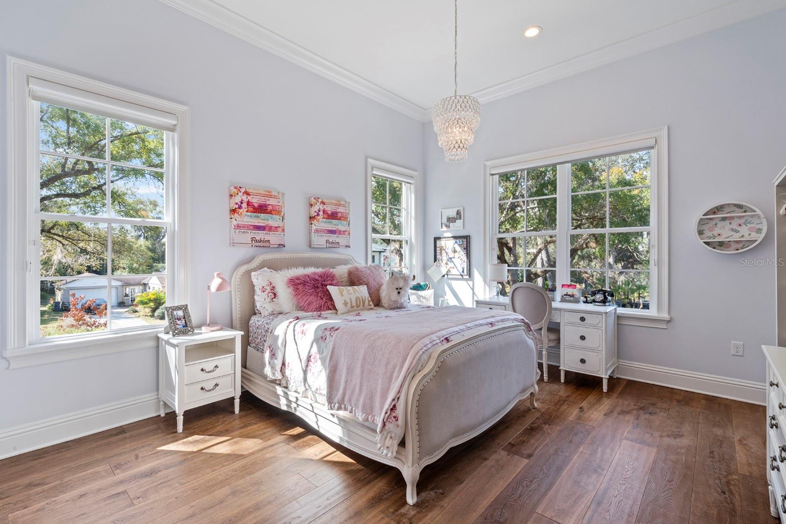 Image 23 of 39 For 2040 Randall Circle