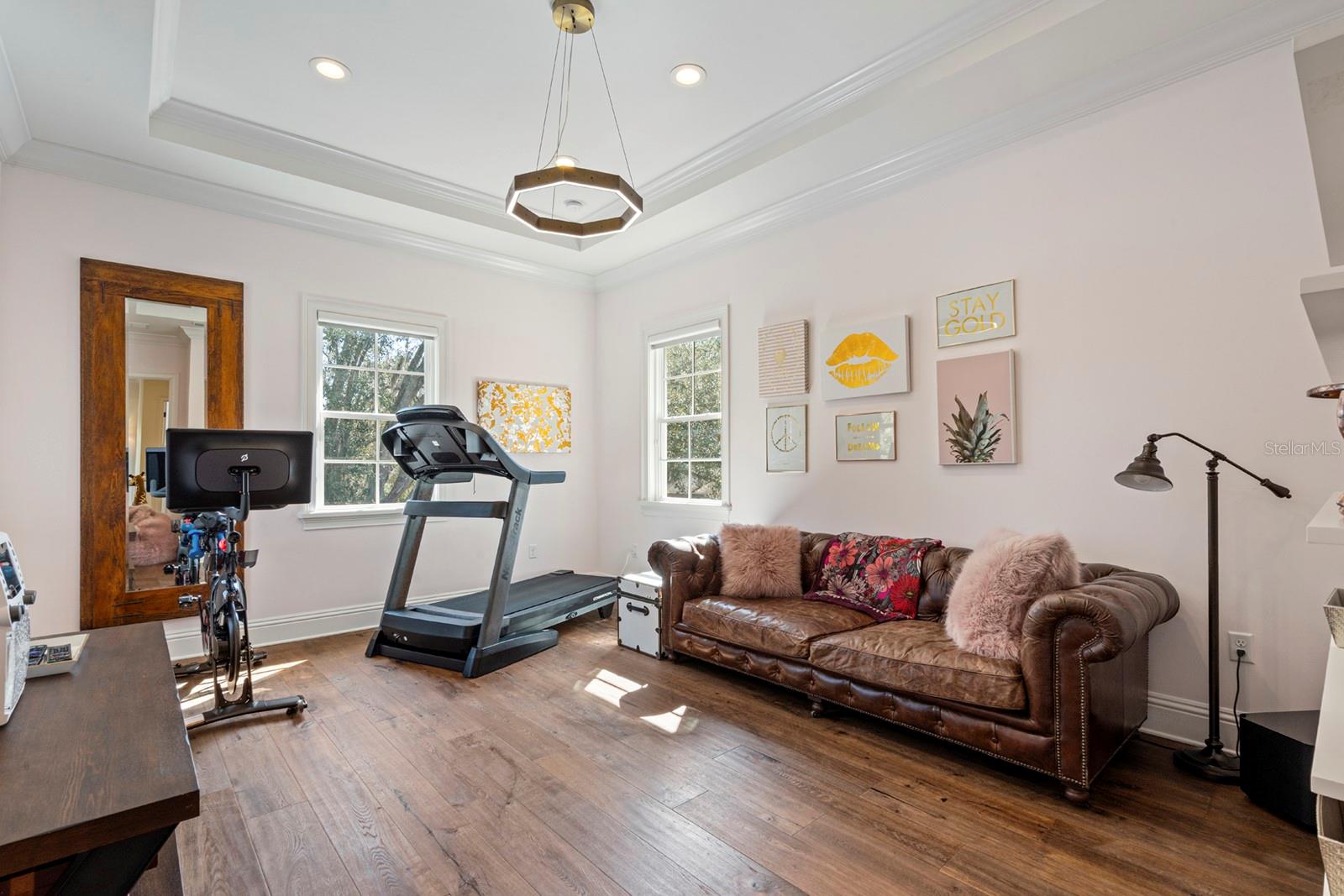 Image 27 of 39 For 2040 Randall Circle