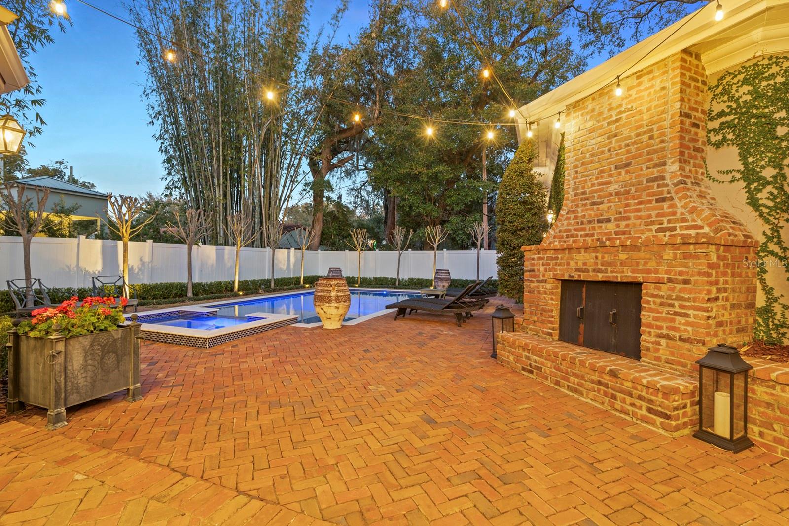 Image 36 of 39 For 2040 Randall Circle