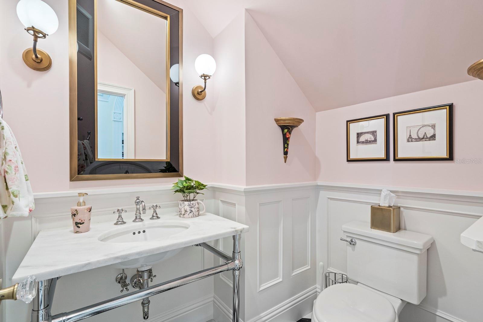 Image 5 of 39 For 2040 Randall Circle