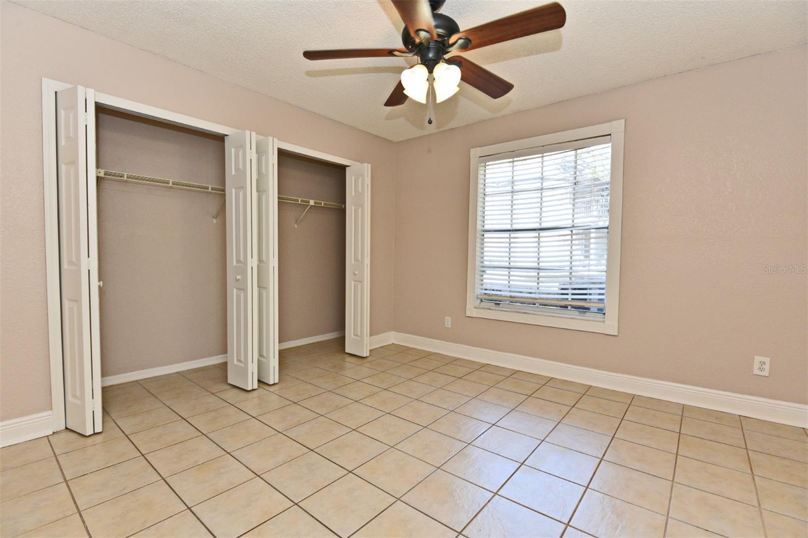 Image 15 of 25 For 952 Bird Bay Court 100