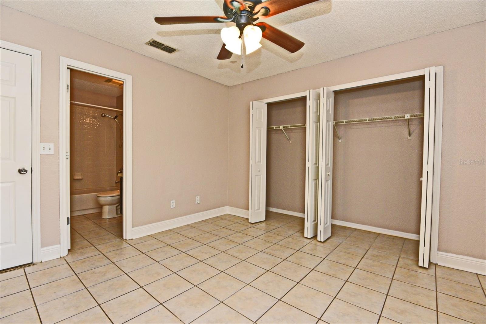 Image 16 of 25 For 952 Bird Bay Court 100