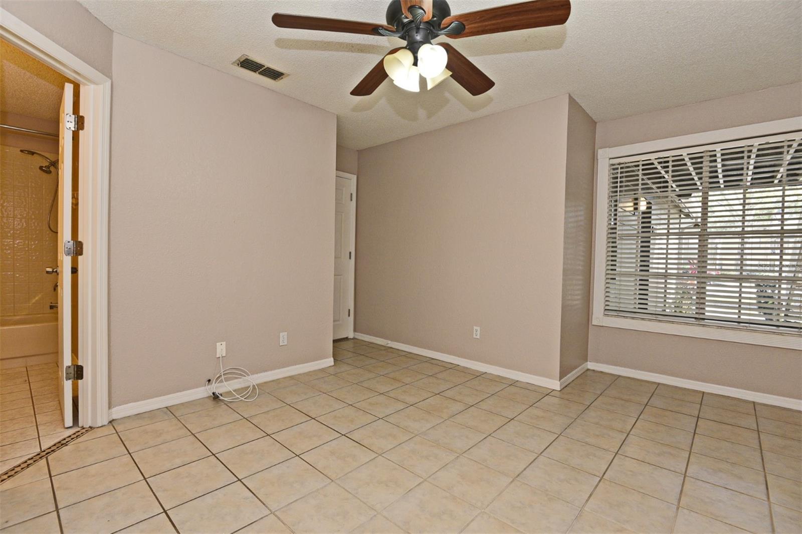 Image 21 of 25 For 952 Bird Bay Court 100