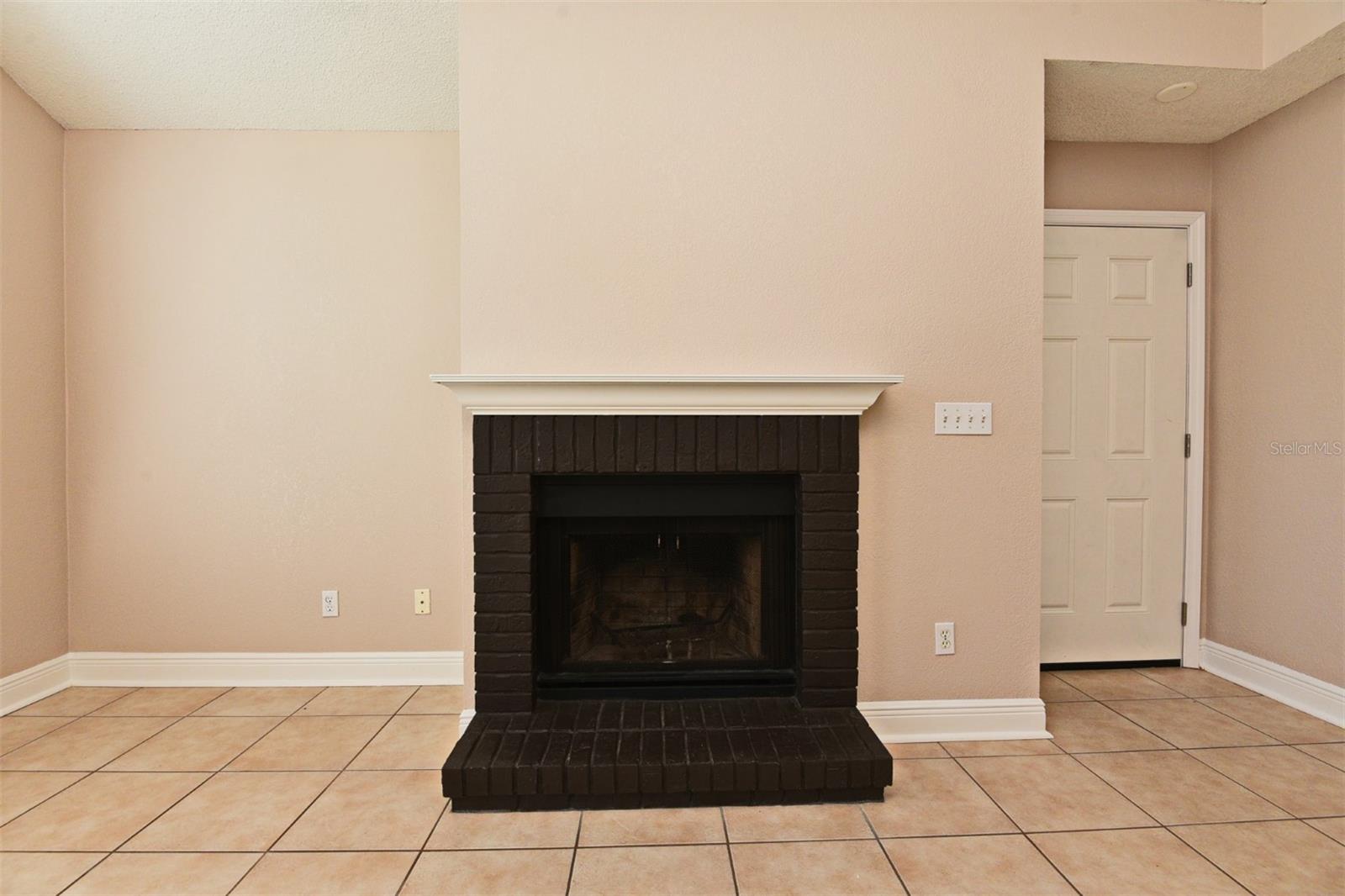 Image 5 of 25 For 952 Bird Bay Court 100