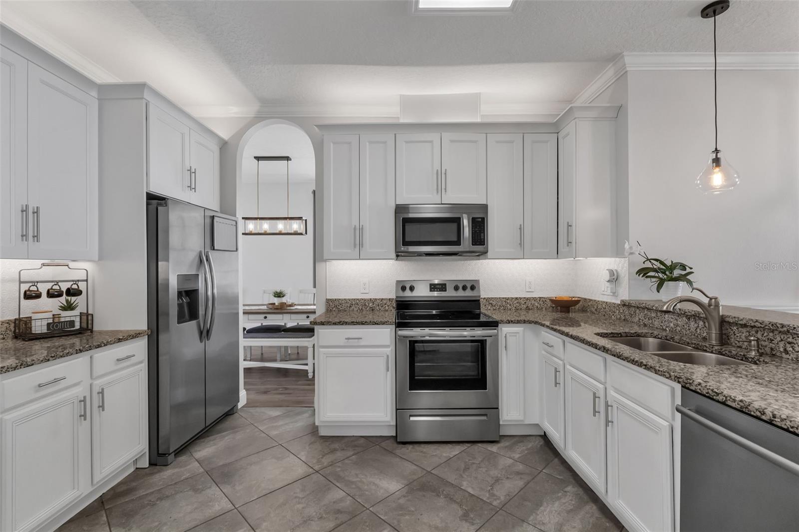 Image 12 of 53 For 10023 Shadow Creek Drive