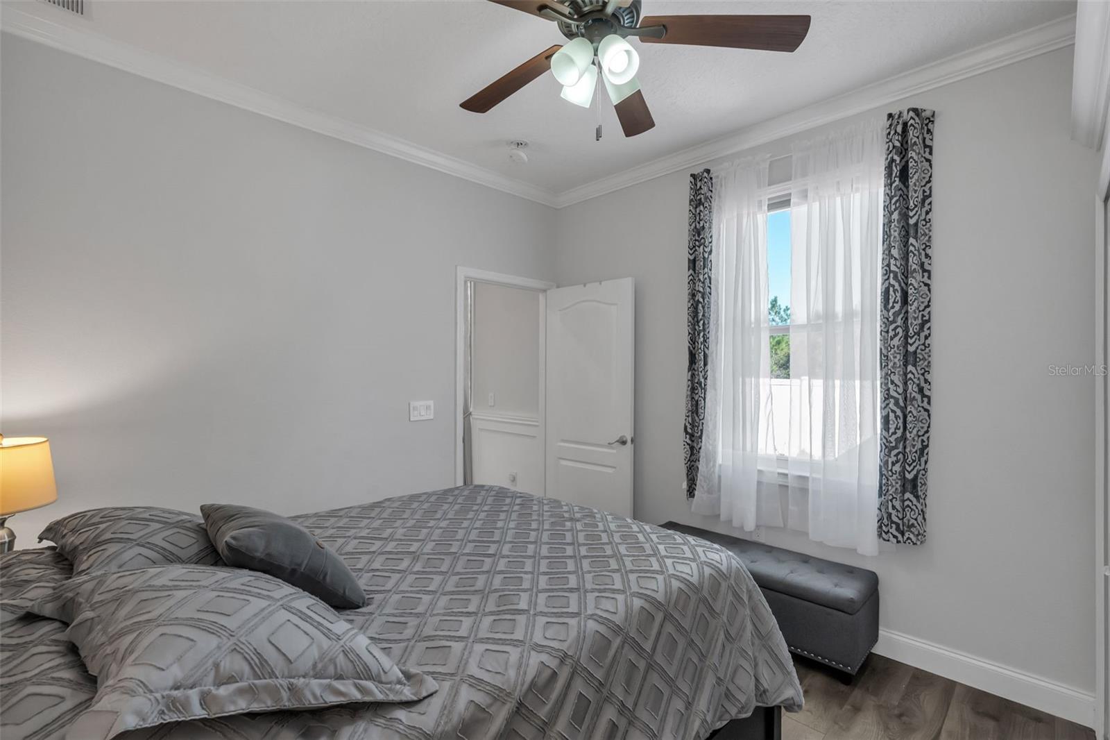 Image 23 of 53 For 10023 Shadow Creek Drive