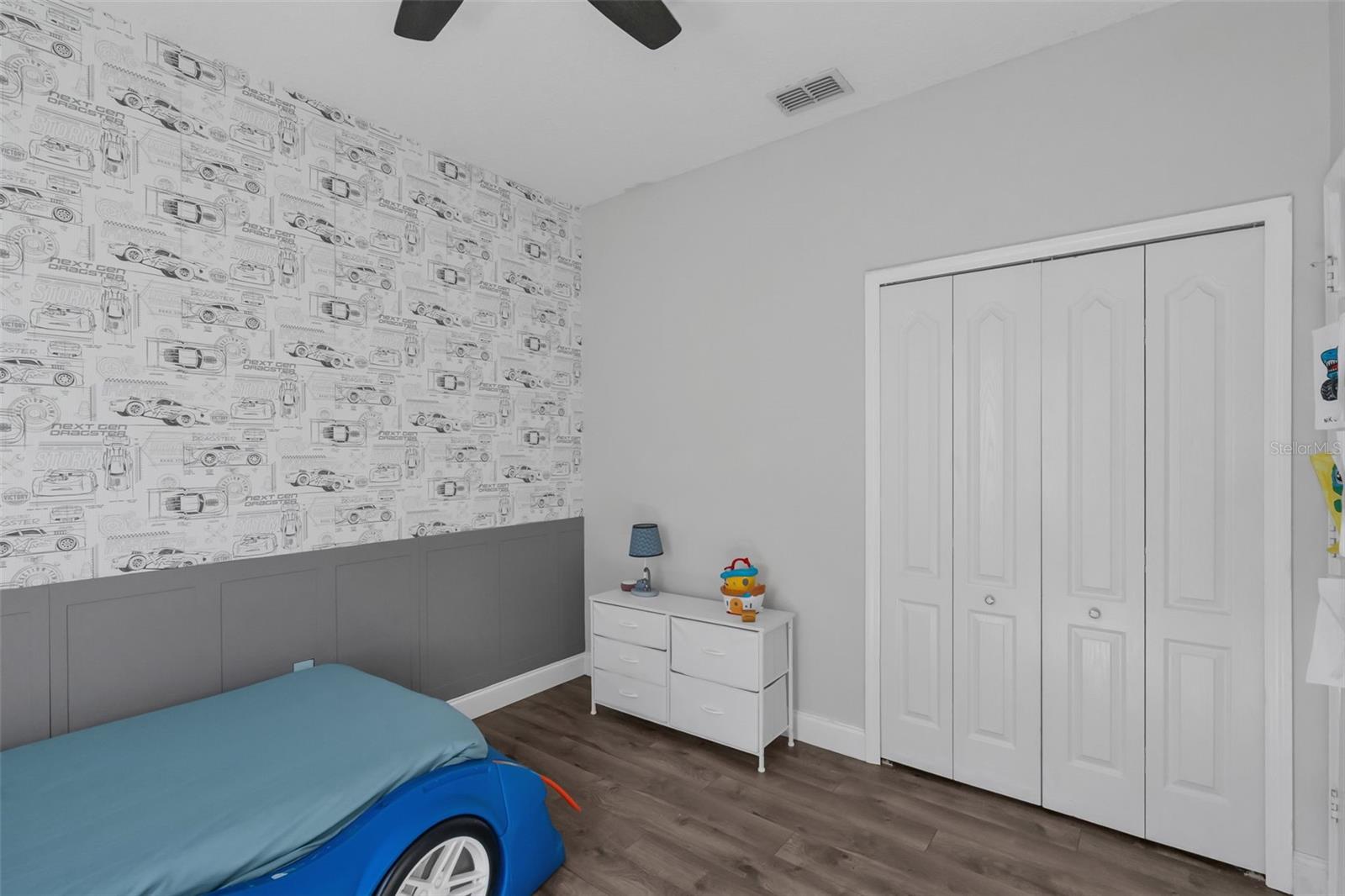 Image 27 of 53 For 10023 Shadow Creek Drive