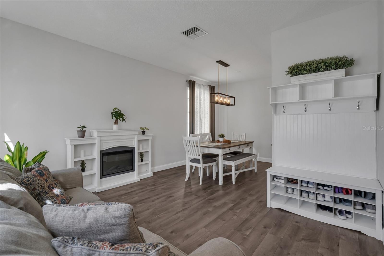 Image 6 of 53 For 10023 Shadow Creek Drive