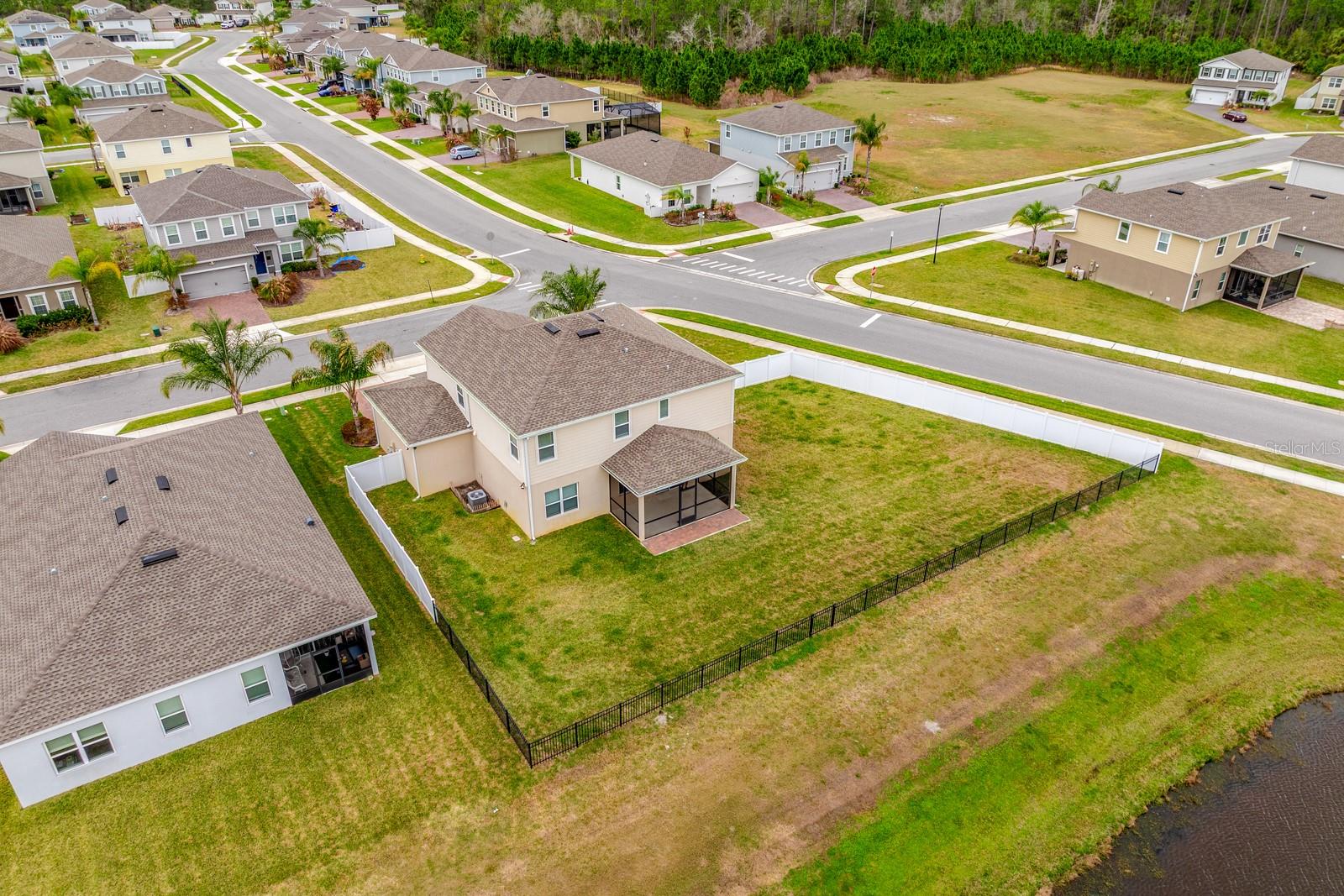 Listing photo id 1 for 3939 Clipstone Place