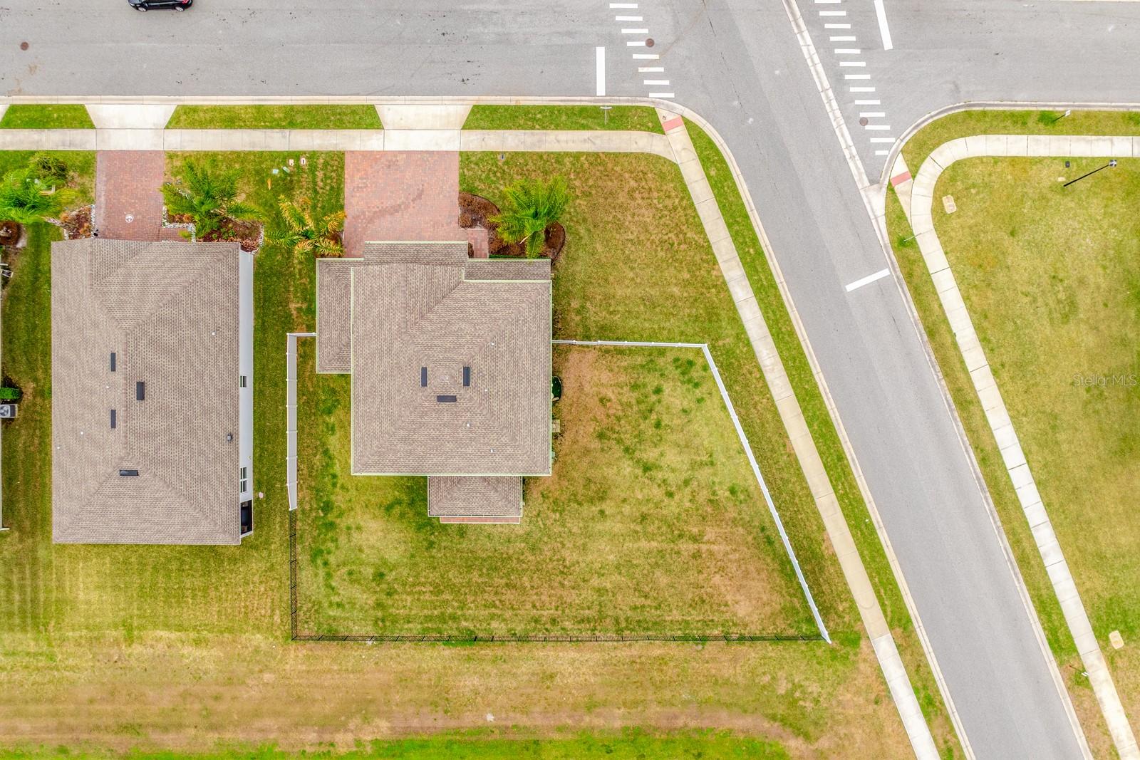 Listing photo id 28 for 3939 Clipstone Place