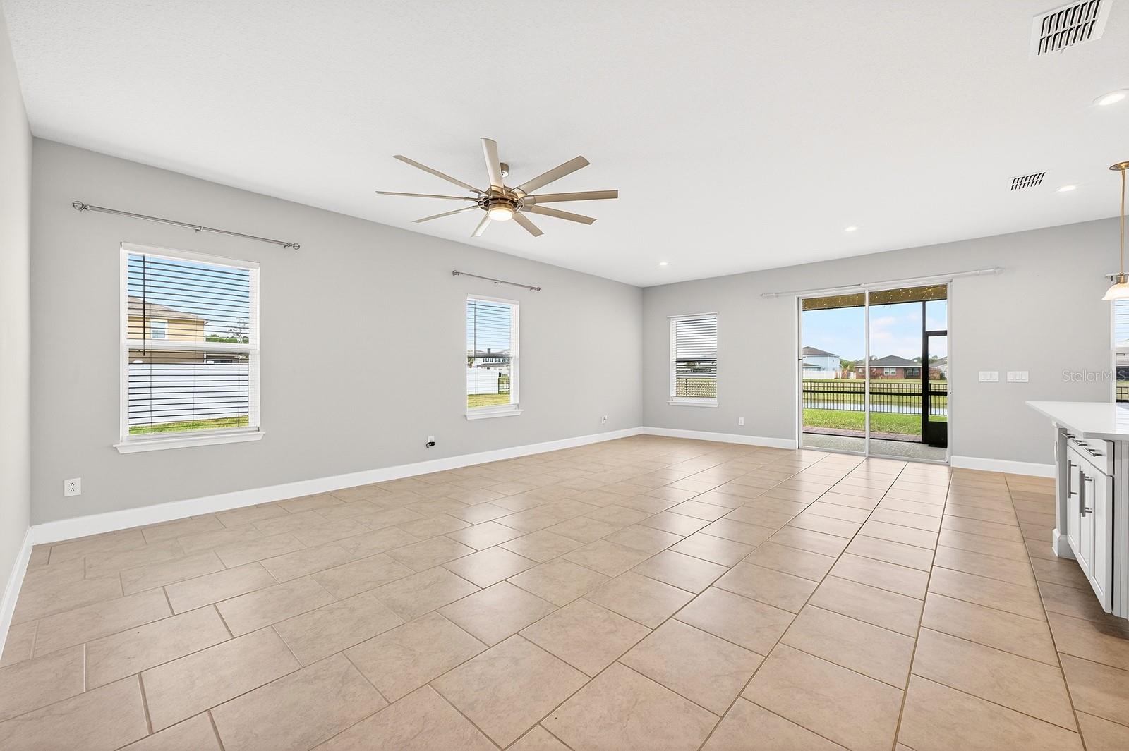 Listing photo id 35 for 3939 Clipstone Place