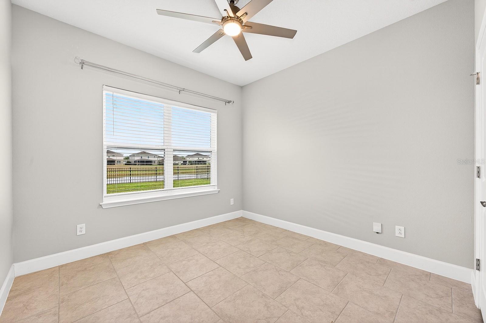 Listing photo id 40 for 3939 Clipstone Place