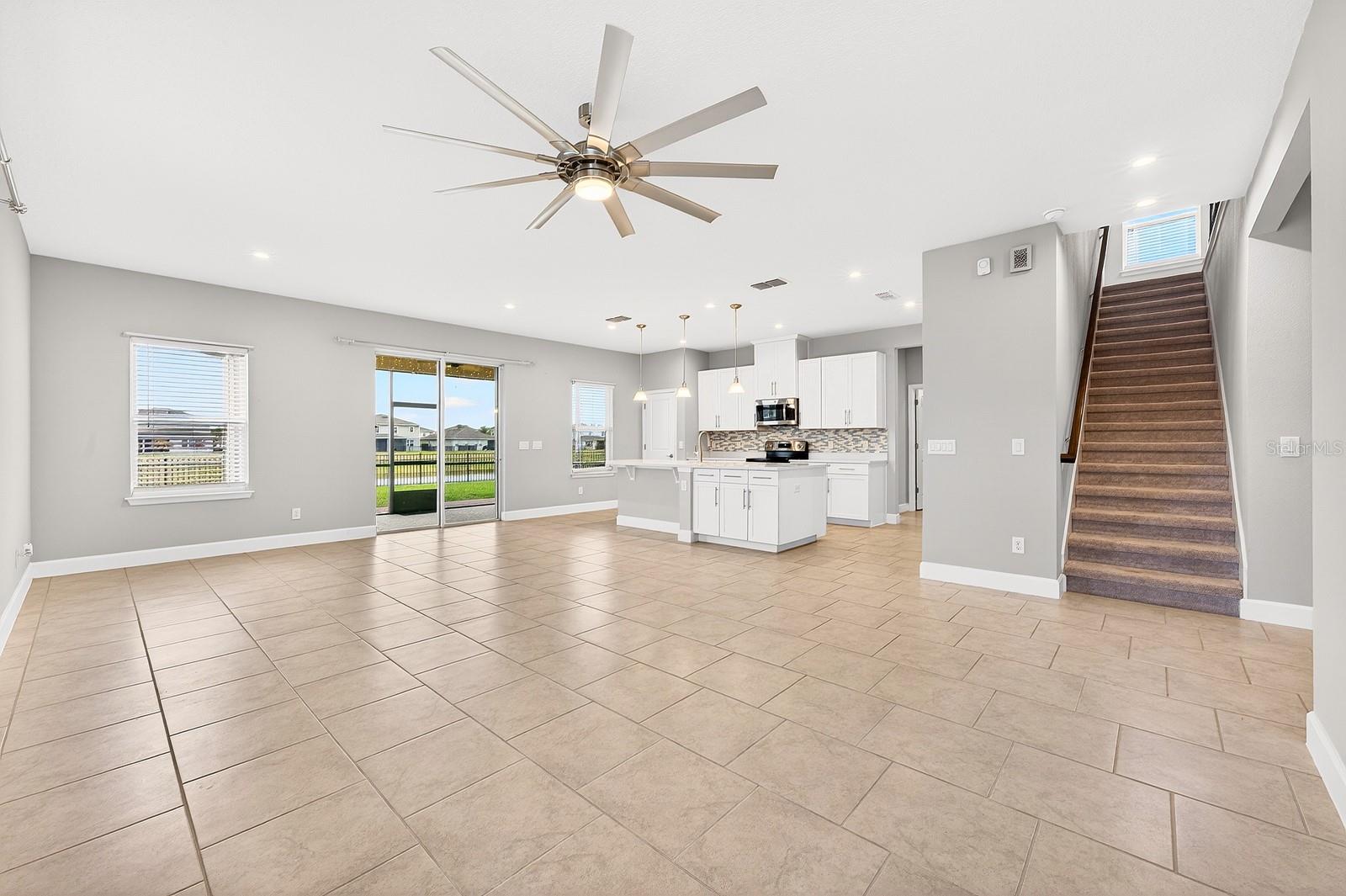 Listing photo id 4 for 3939 Clipstone Place