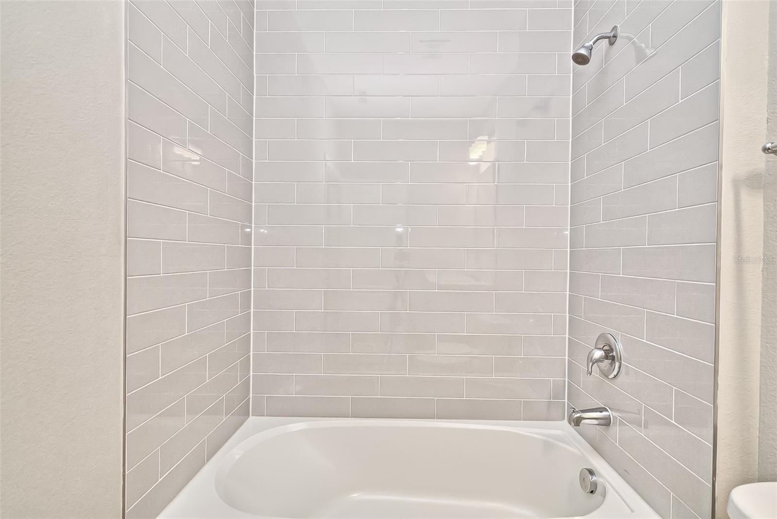 Image 19 of 28 For 2937 Voyager Avenue