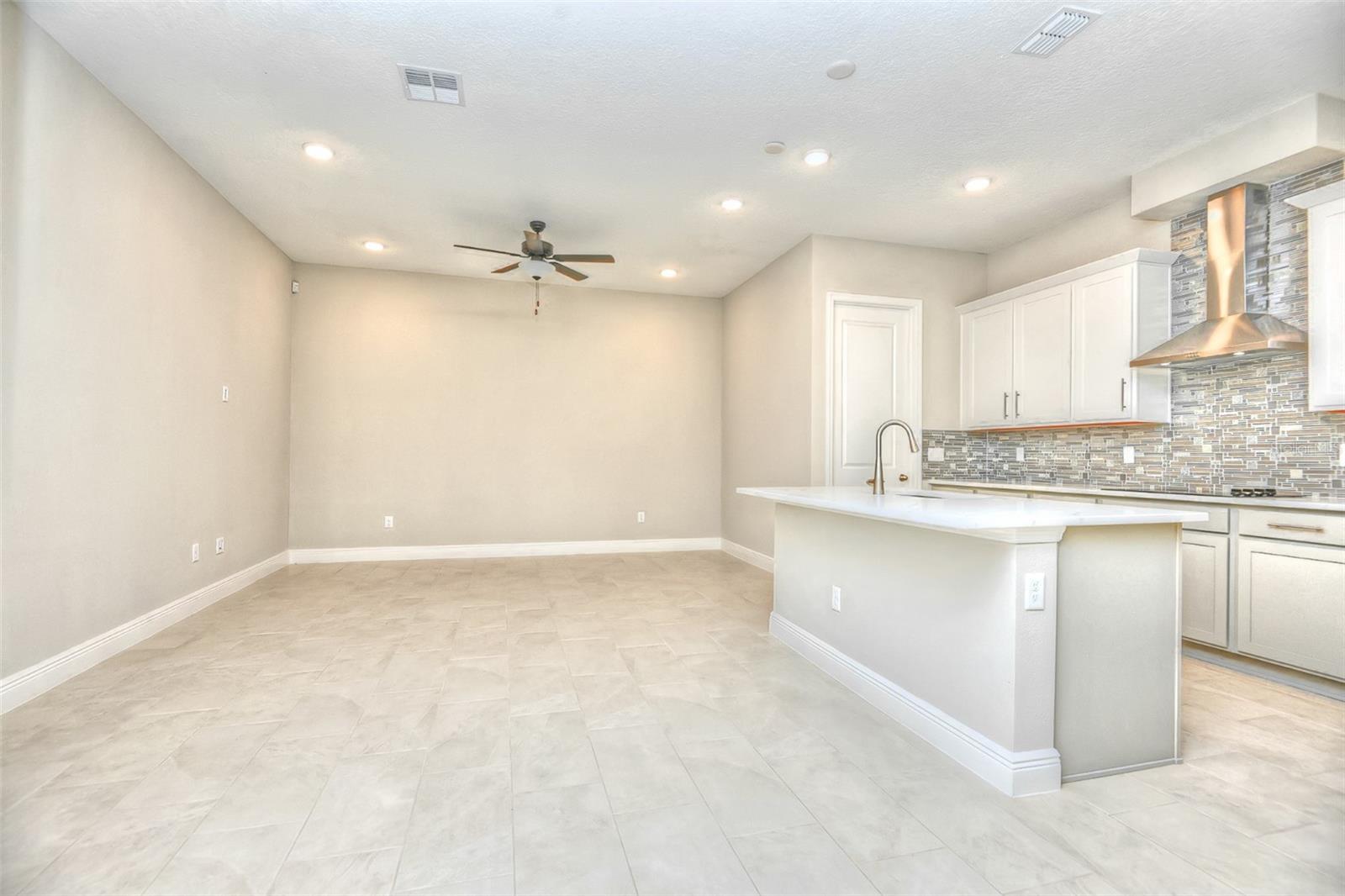 Image 7 of 28 For 2937 Voyager Avenue