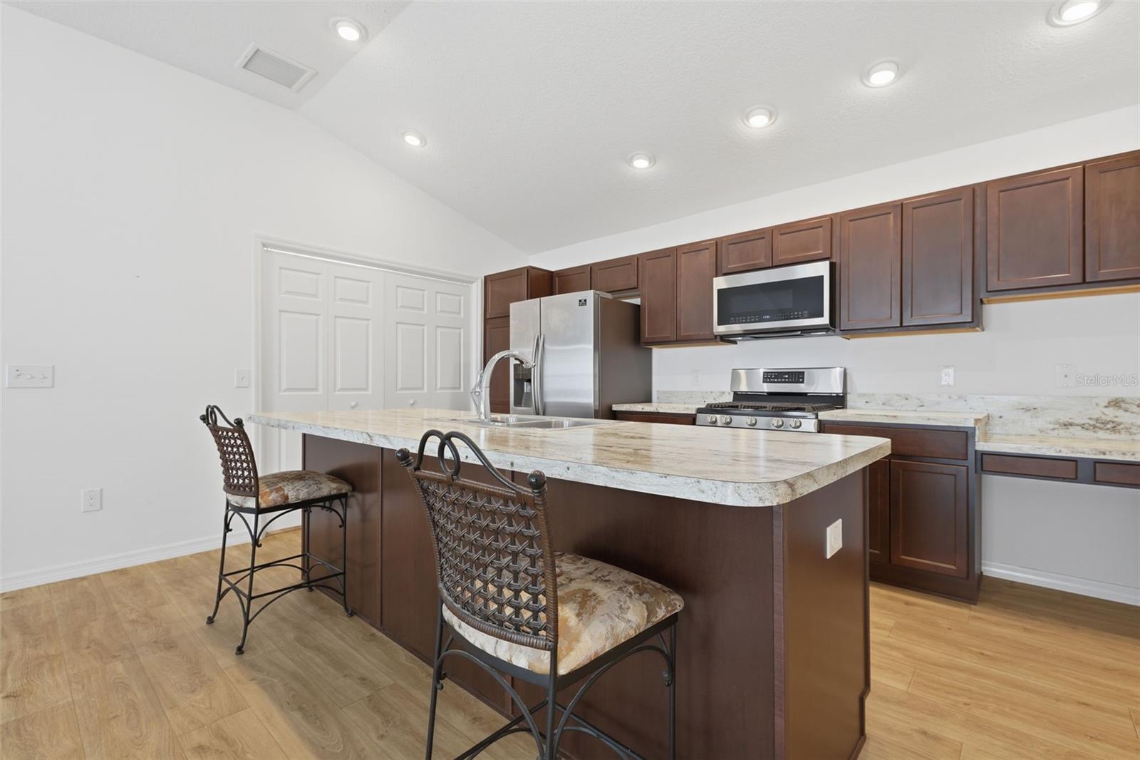 Image 11 of 25 For 2747 Dyson Loop