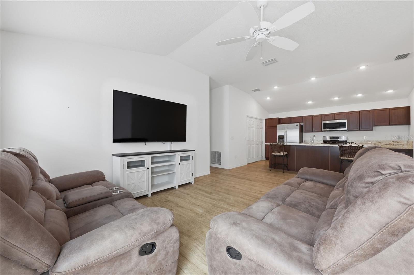 Image 7 of 25 For 2747 Dyson Loop