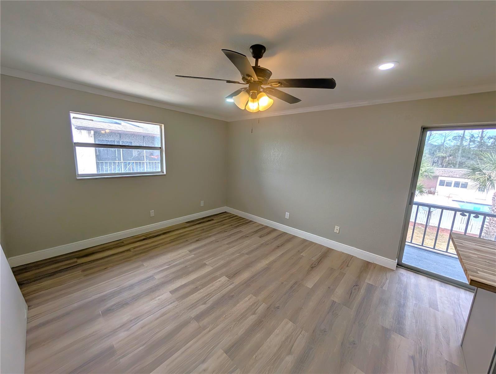 Image 6 of 12 For 5521 Bay Boulevard 201