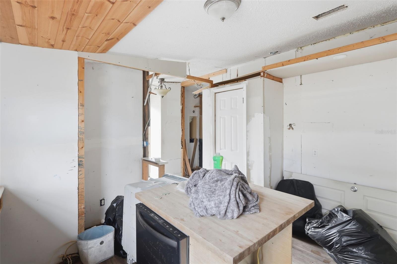 Image 13 of 26 For 36301 Peak Street