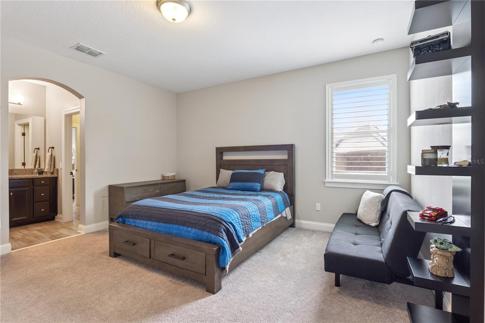 Image 38 of 64 For 352 Moonbeam Loop