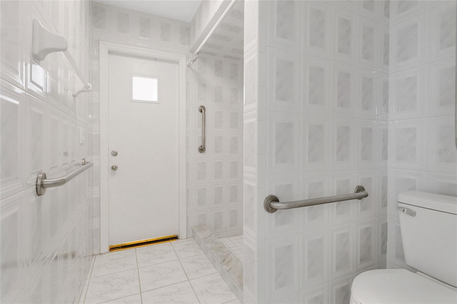 Image 20 of 33 For 8102 Ibiza Court