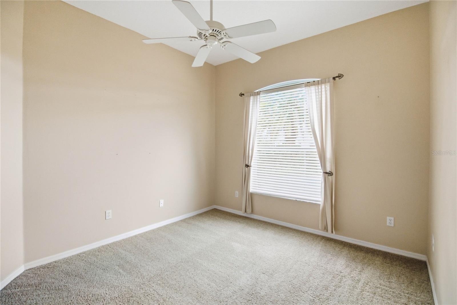 Image 32 of 67 For 4202 Belle Grove Court