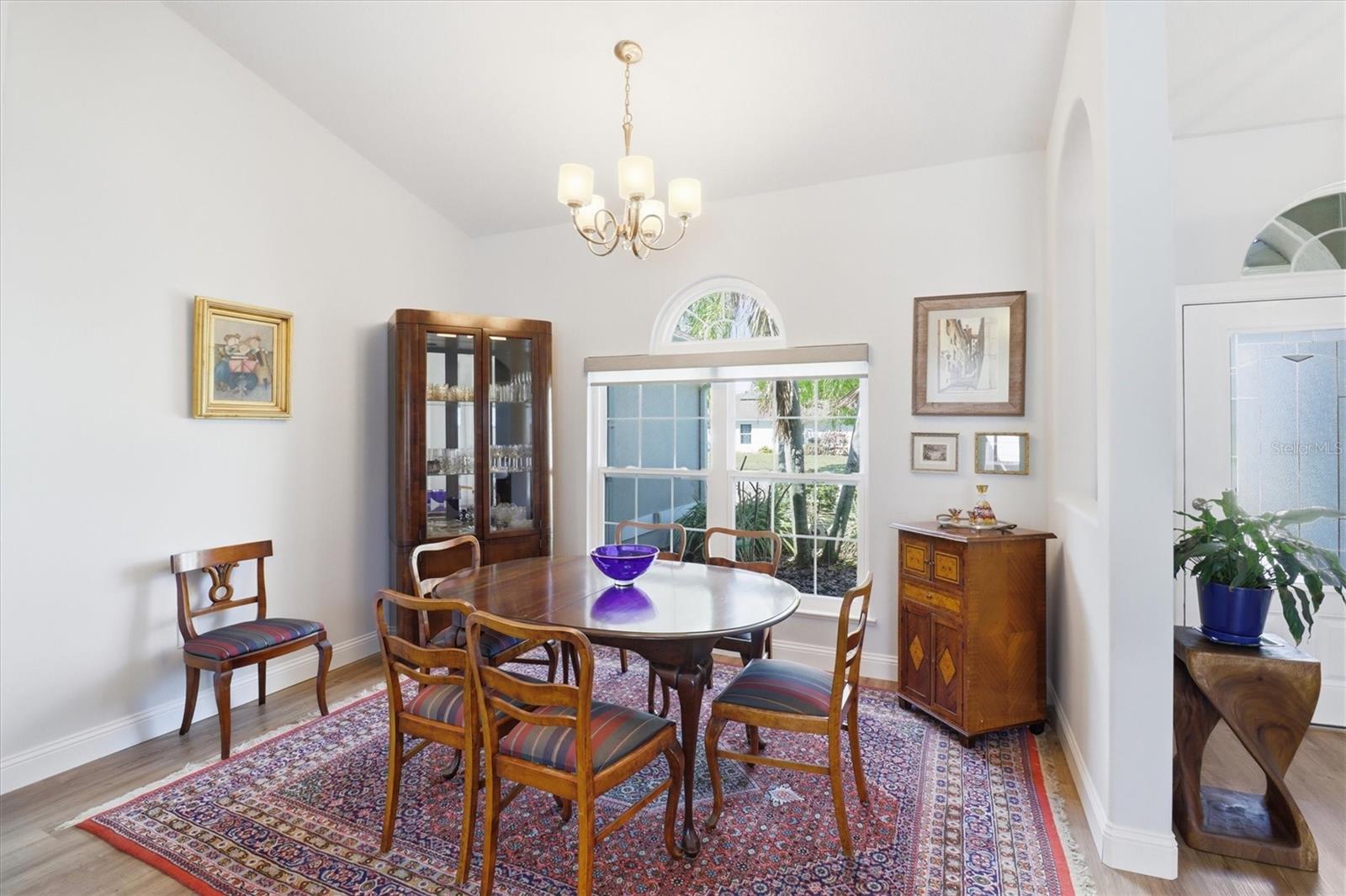 Image 12 of 45 For 840 Woodbine Drive