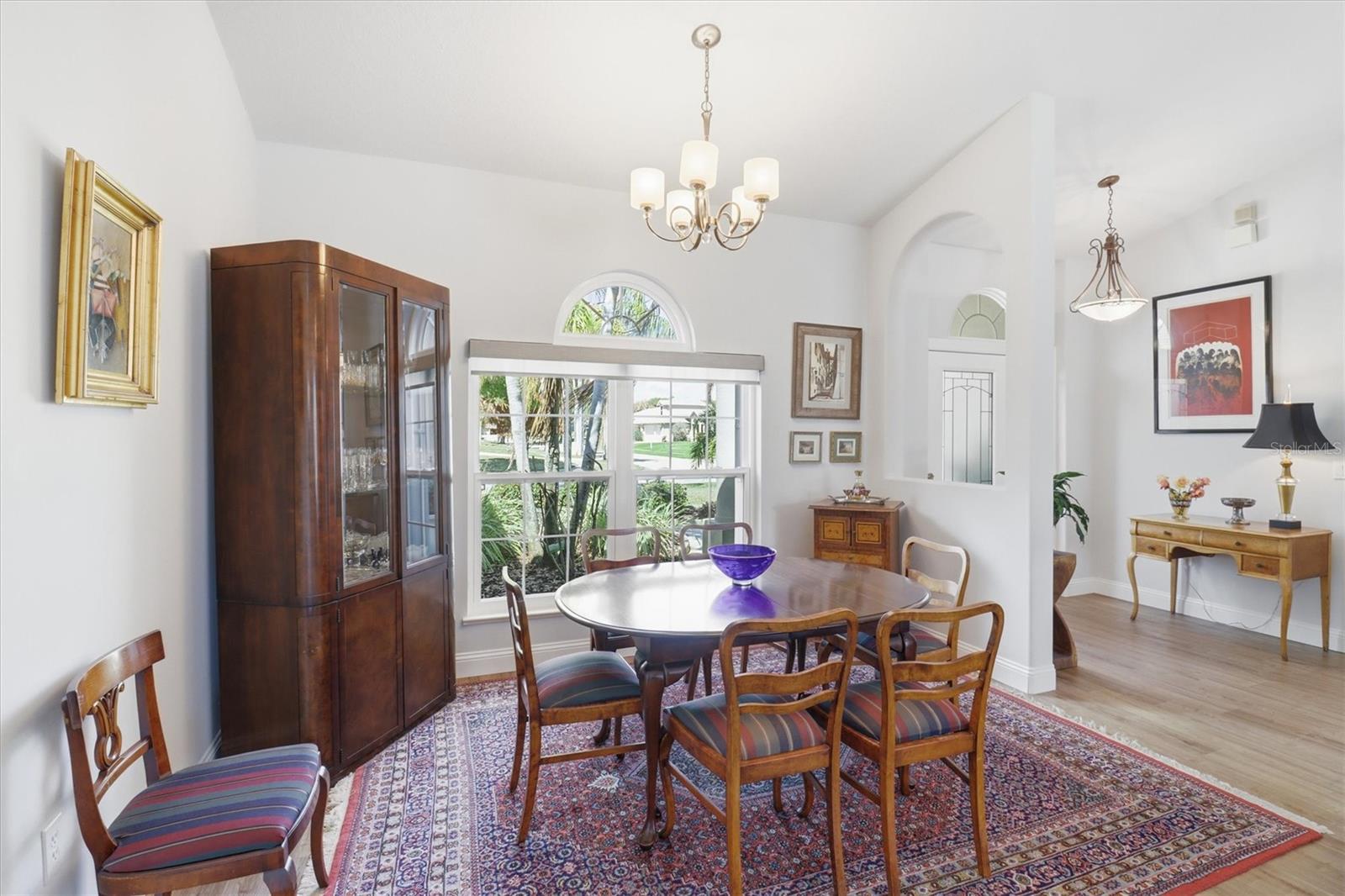 Image 13 of 45 For 840 Woodbine Drive