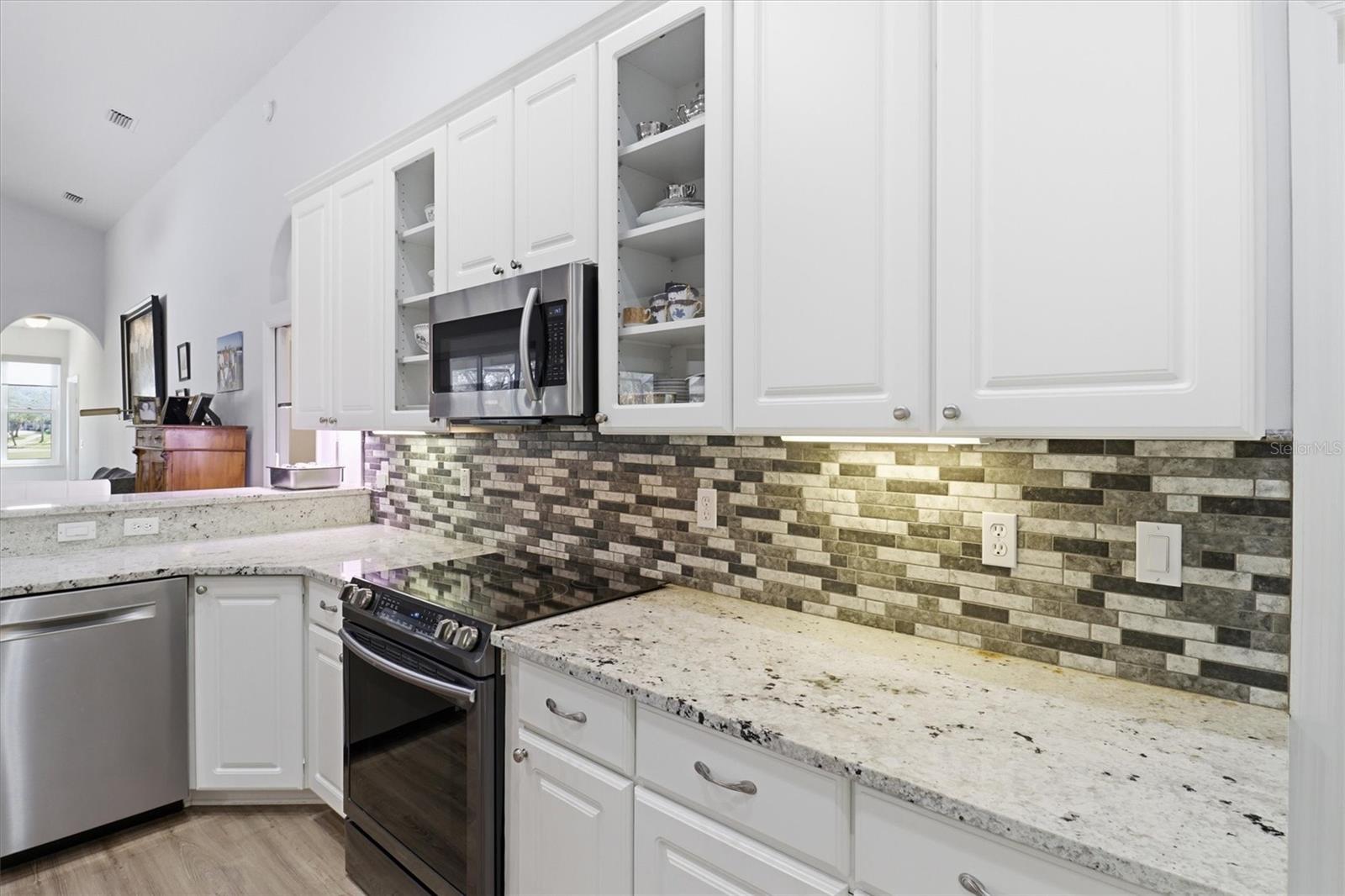 Image 17 of 45 For 840 Woodbine Drive