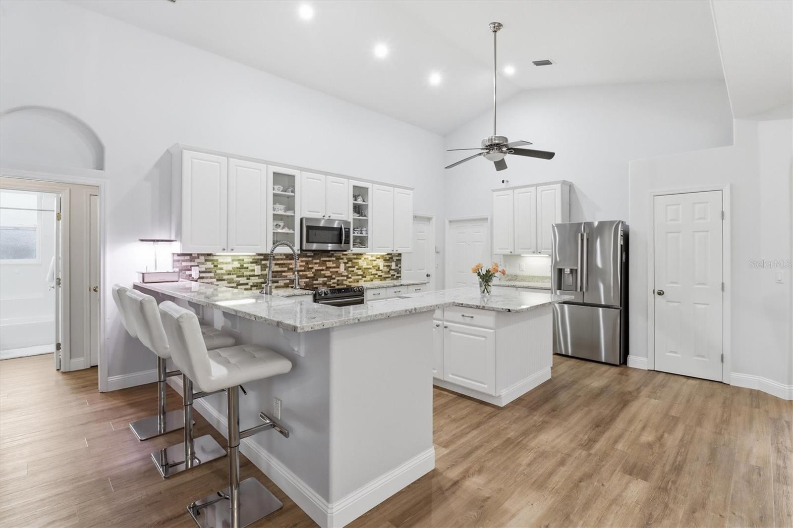 Image 18 of 45 For 840 Woodbine Drive