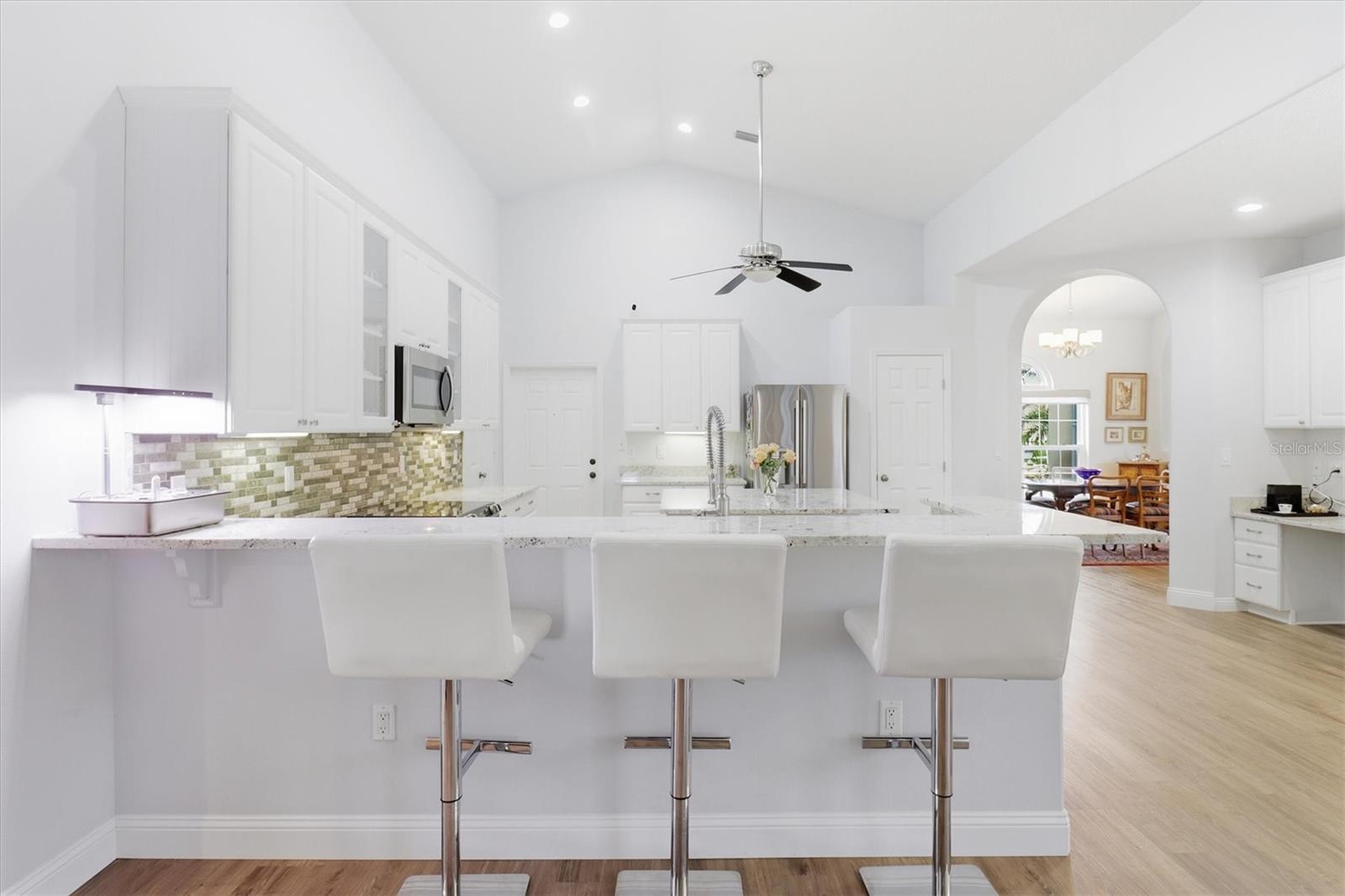 Image 19 of 45 For 840 Woodbine Drive