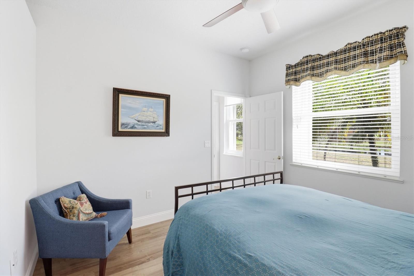 Image 31 of 45 For 840 Woodbine Drive