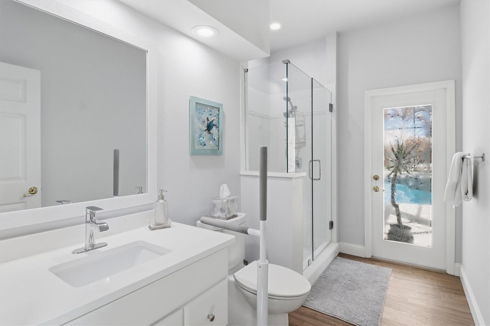 Image 32 of 45 For 840 Woodbine Drive