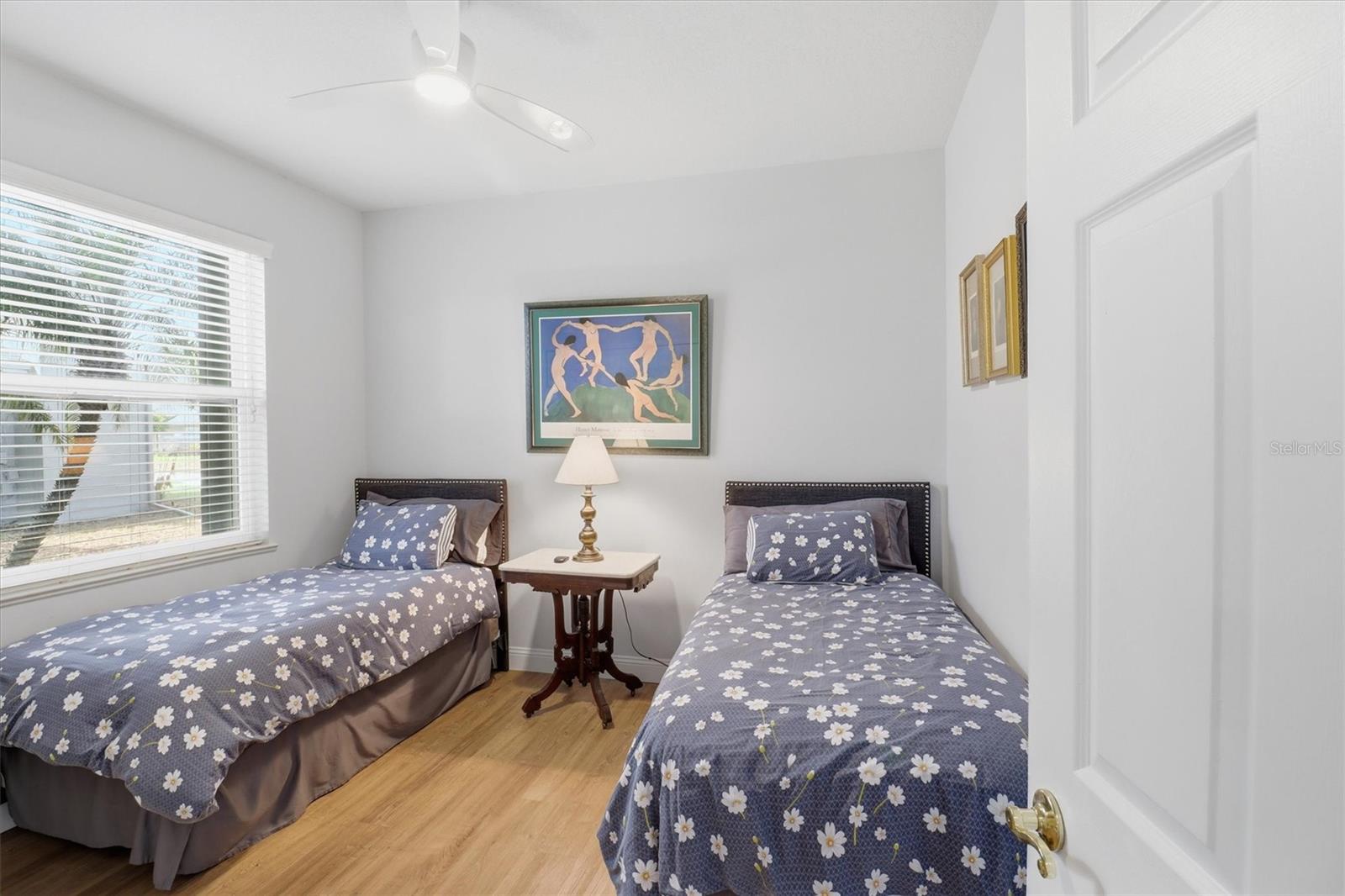 Image 36 of 45 For 840 Woodbine Drive