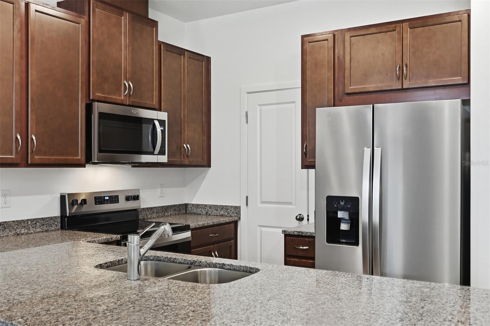 Image 5 of 52 For 10011 Gazebo Alley