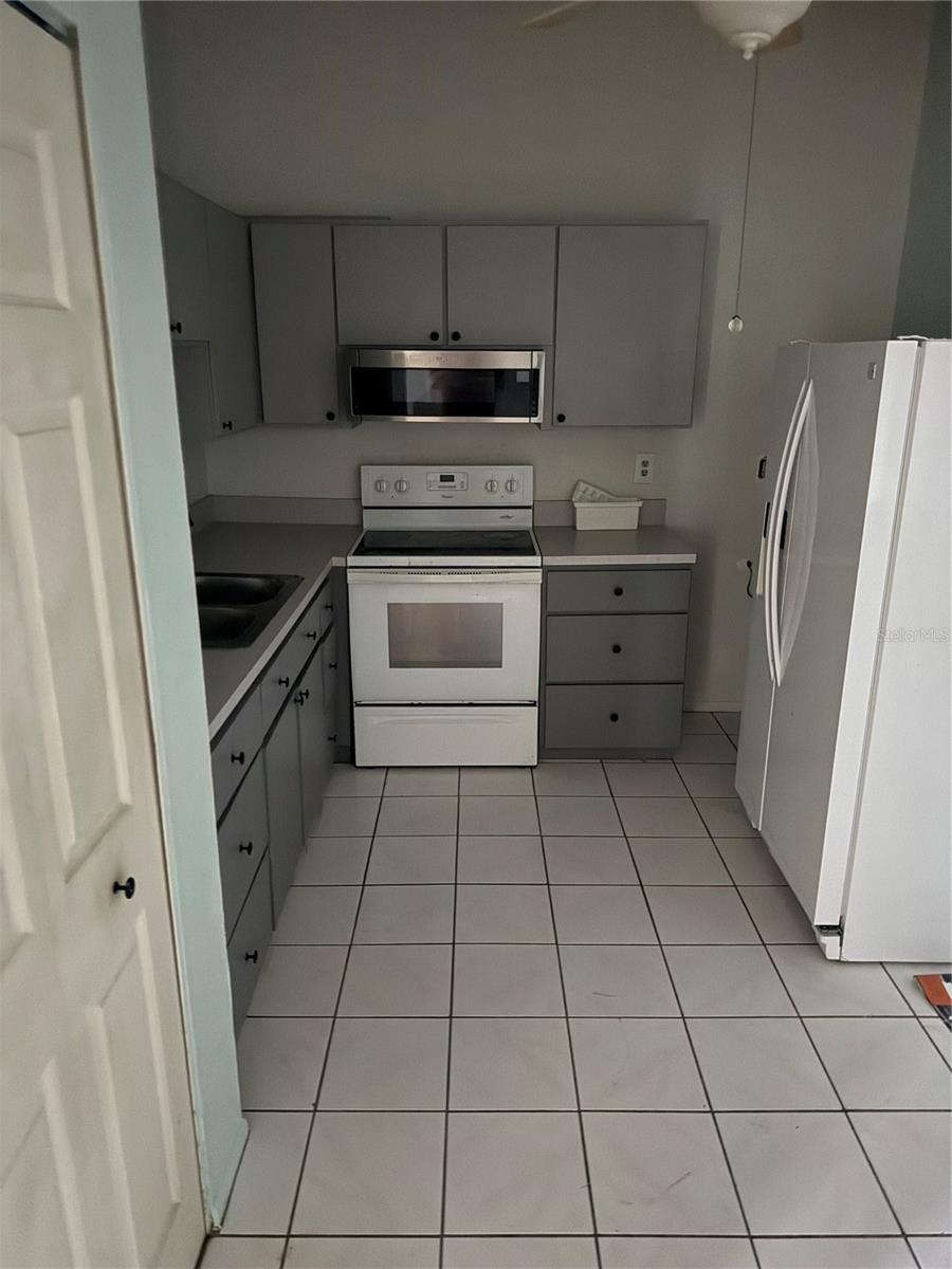 Image 4 of 7 For 1445 Malibu Circle Ne 110