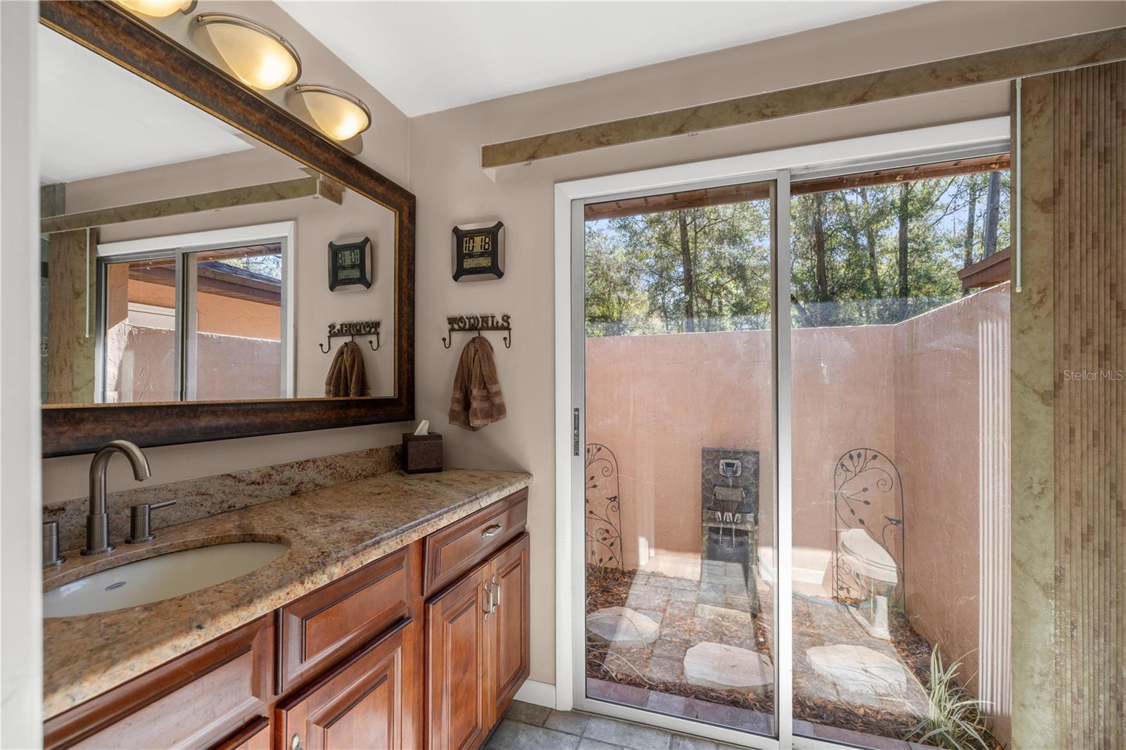 Image 21 of 49 For 19 Northern Dancer Drive