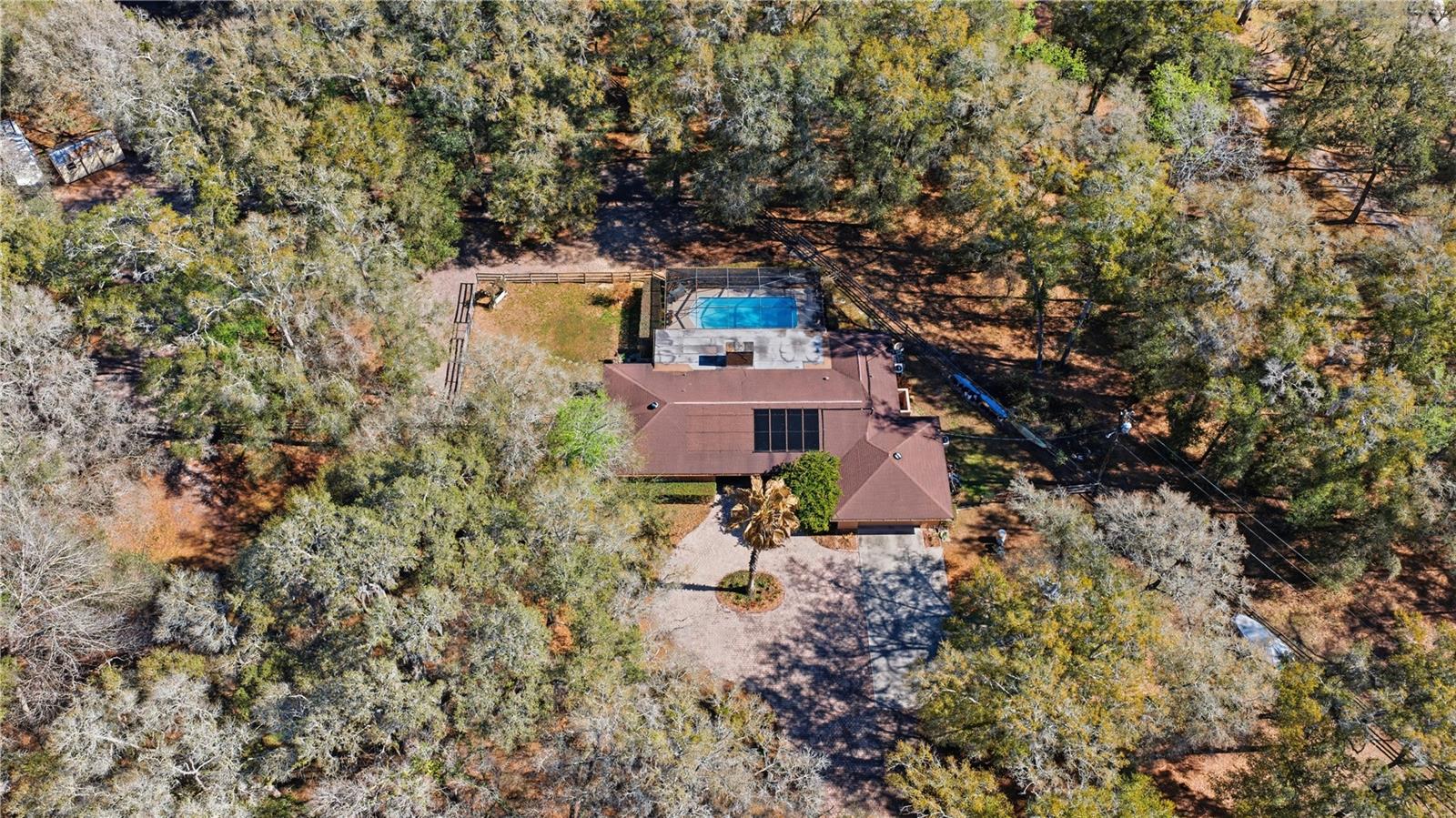 Image 24 of 49 For 19 Northern Dancer Drive