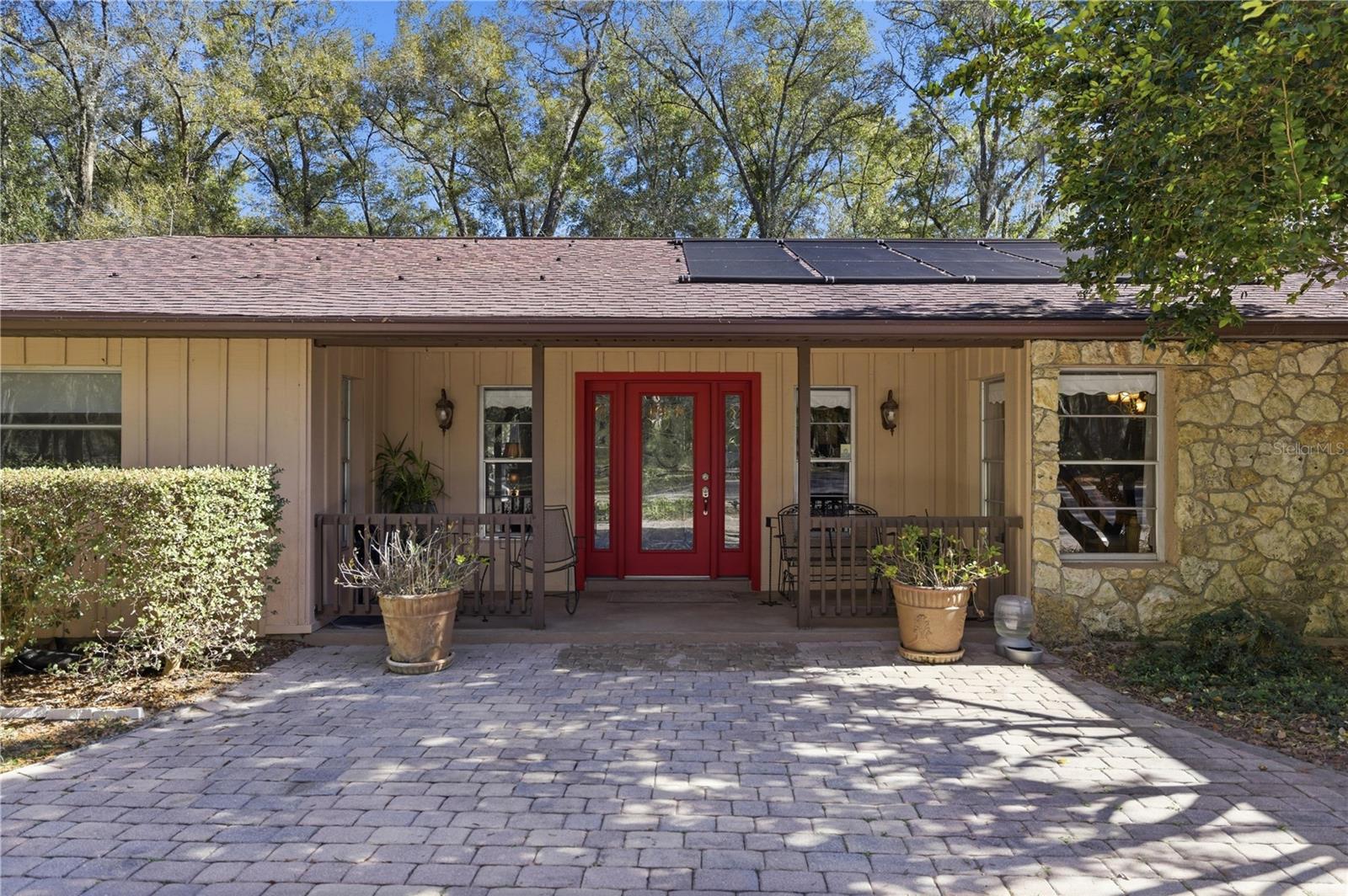 Image 4 of 49 For 19 Northern Dancer Drive