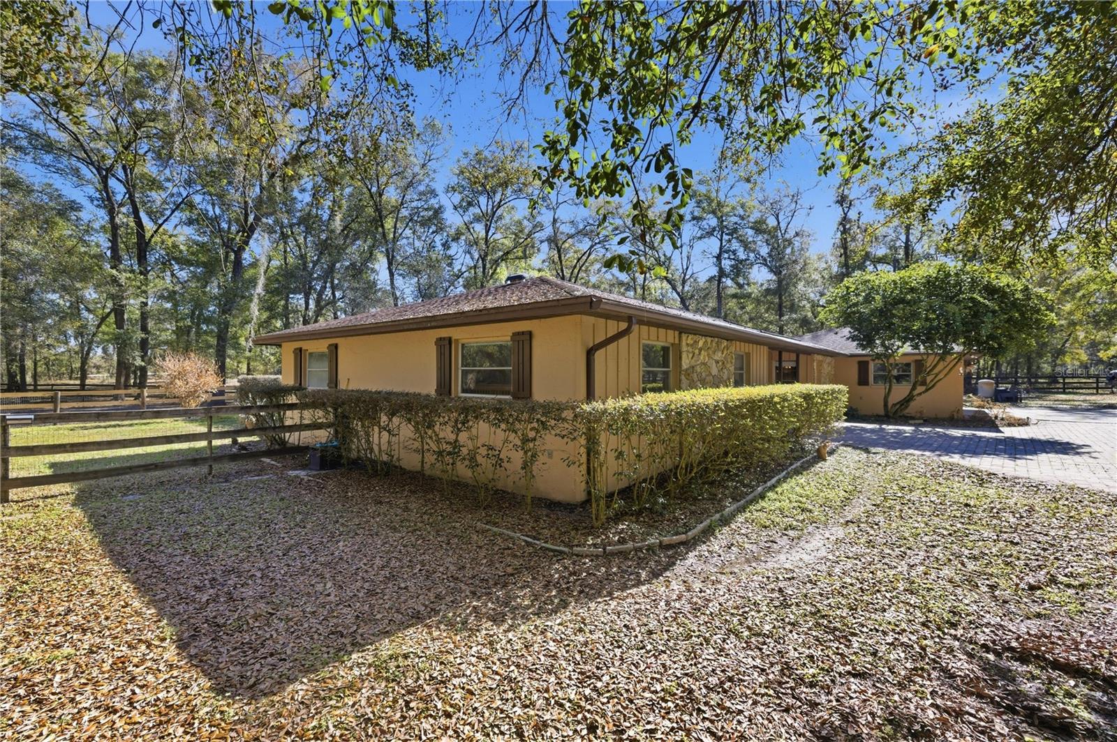 Image 47 of 49 For 19 Northern Dancer Drive