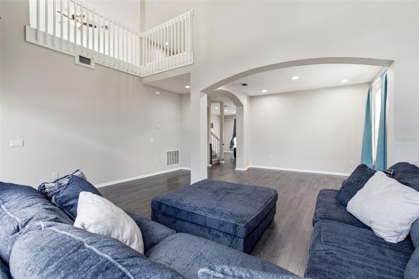 Image 10 of 47 For 141 Spring Glen Drive