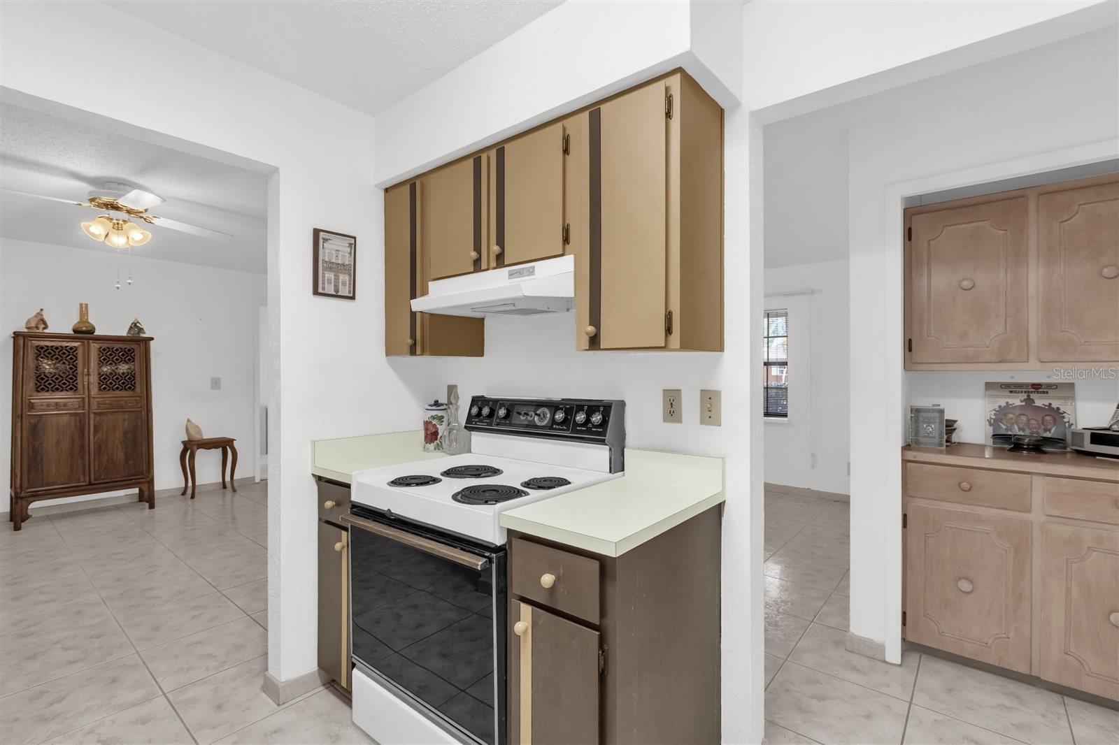 Image 10 of 30 For 6113 Del Rio Drive