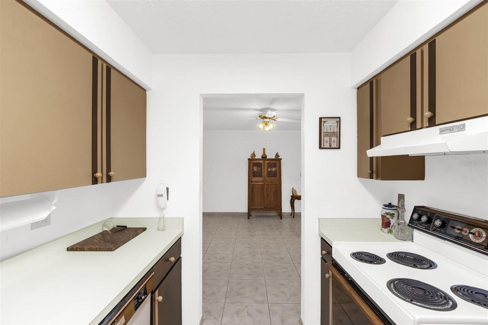 Image 11 of 30 For 6113 Del Rio Drive