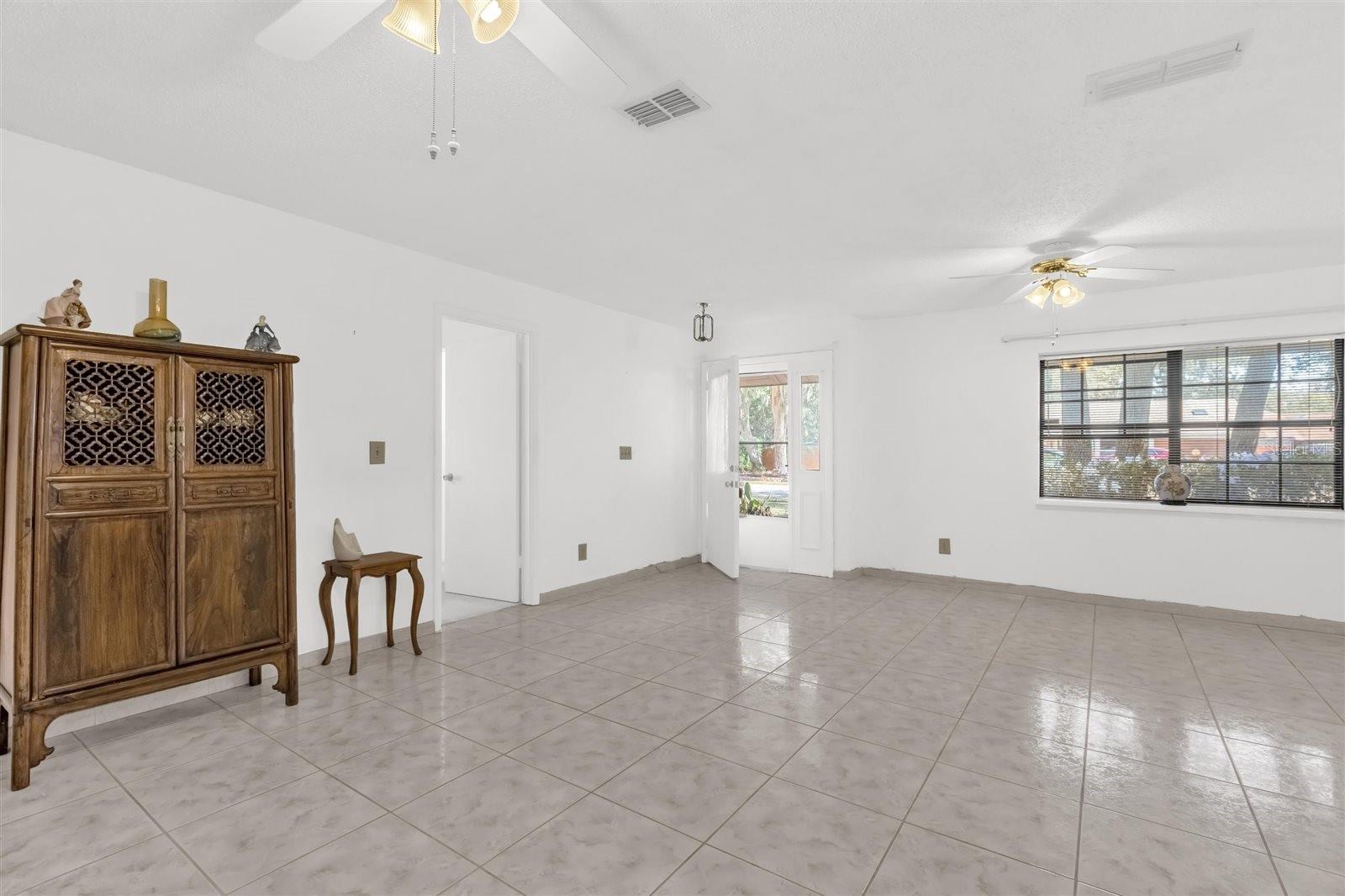 Image 7 of 30 For 6113 Del Rio Drive