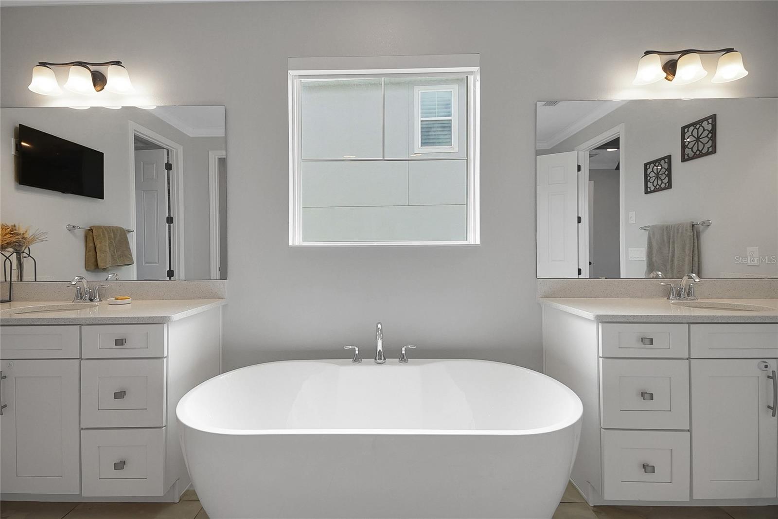 Image 43 of 99 For 14501 Wabasso Loop