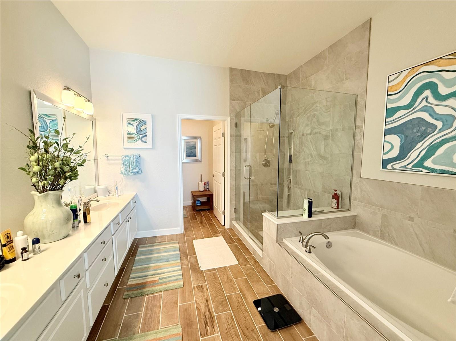 Image 10 of 45 For 5048 Shoreway Loop 404